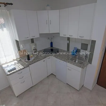 Valdarke A3 بيت ضيافة Veli Lošinj
