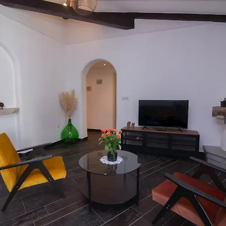 Valdarke Guest house 3*