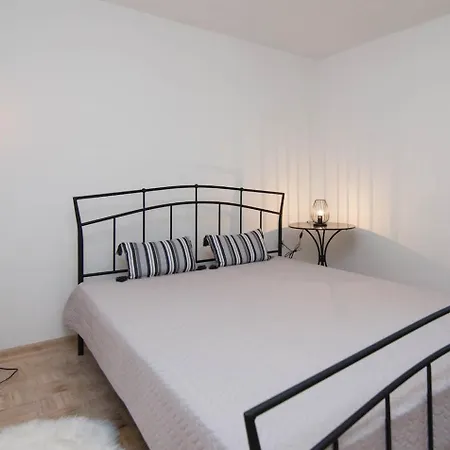 Guest house Valdarke 3*