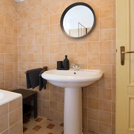 Valdarke Guest house 3*