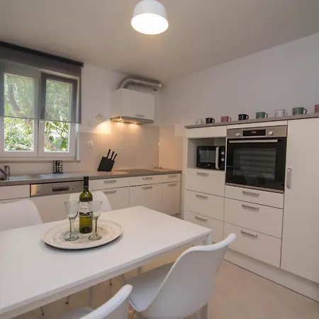 Valdarke Guest house 3*