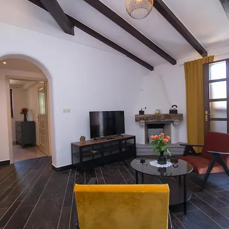 Guest house Valdarke