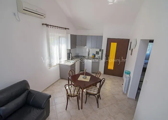 Valdarke A3 Affittacamere Lussingrande